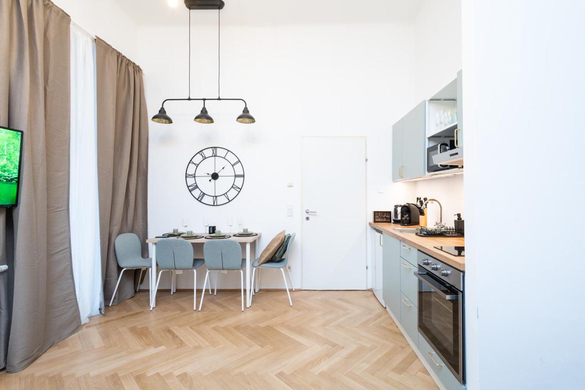 Charming Retreat Walking Distance From Town Centre Appartement Wenen Buitenkant foto