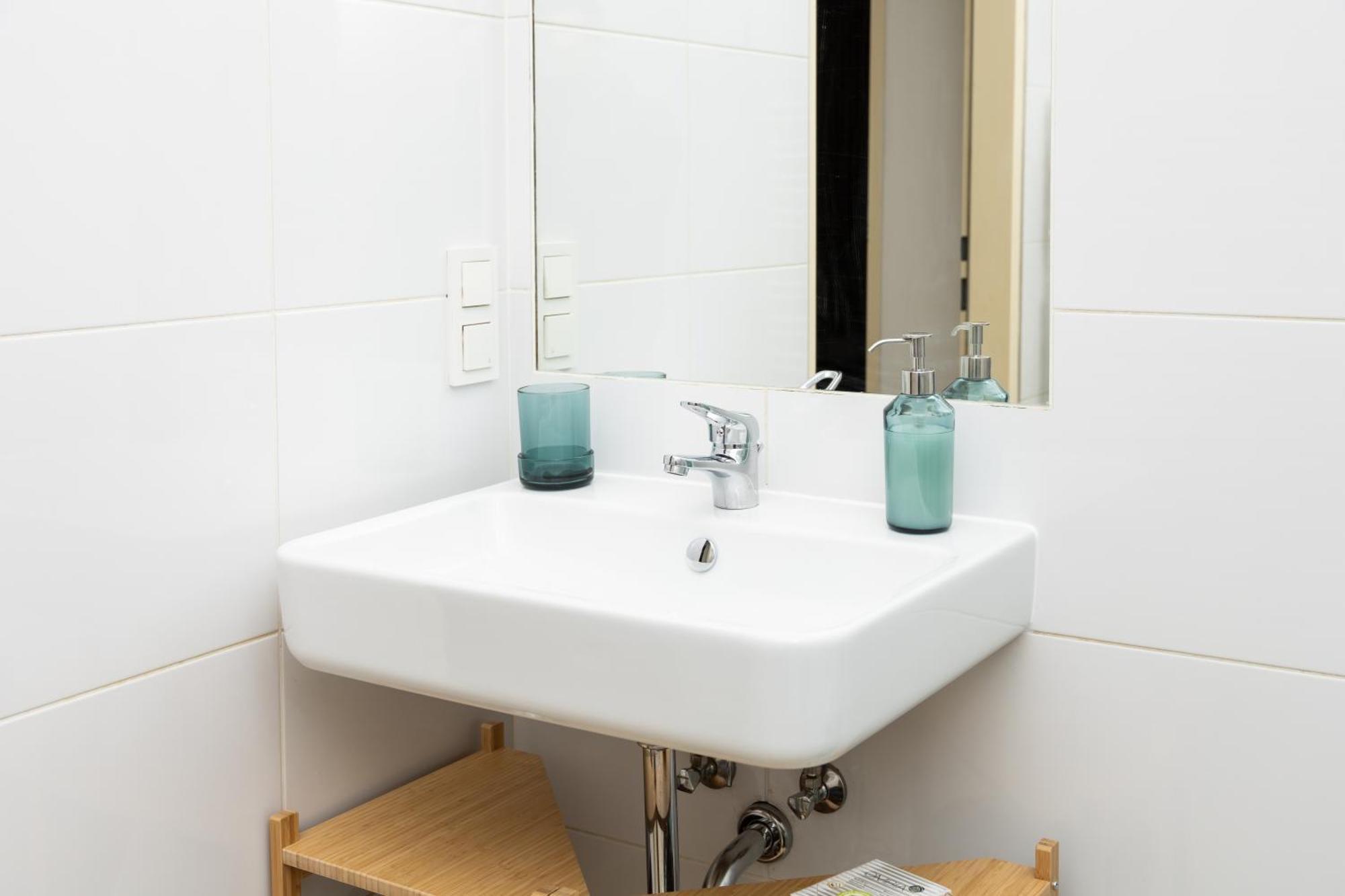 Charming Retreat Walking Distance From Town Centre Appartement Wenen Buitenkant foto